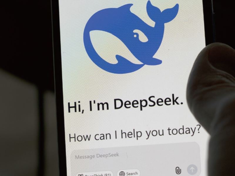 以低成本建置出大型語言模型 DeepSeek如何挑戰全球LLM市場？