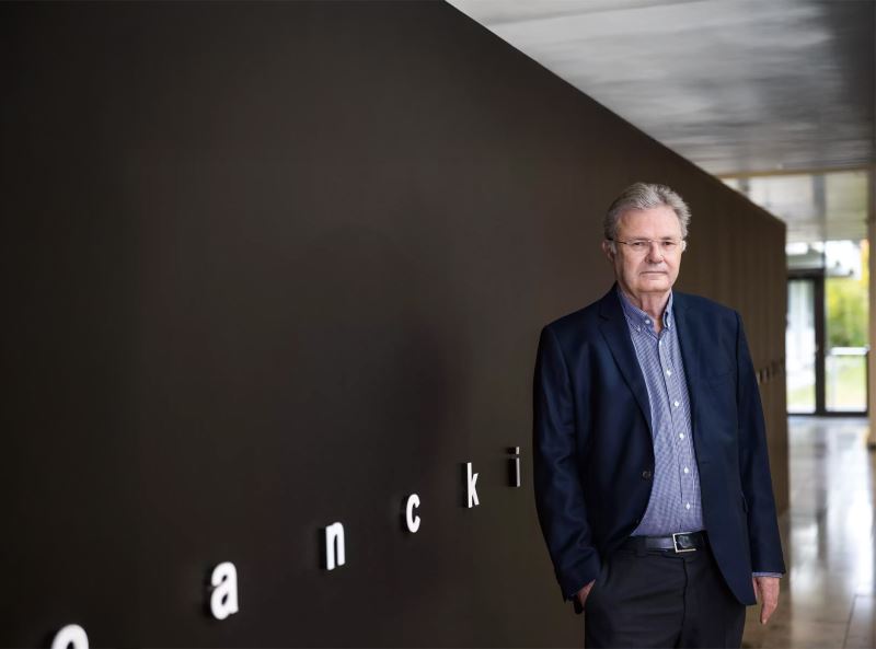 一場分子社會學與 Cryo-ET 的細胞革命 訪談 2025 年邵逸夫獎得主沃夫岡・鮑邁斯特