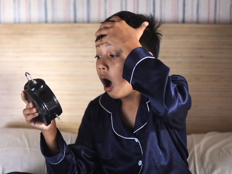 又遲到了？上學時間該改變啦！科學家為學生造福