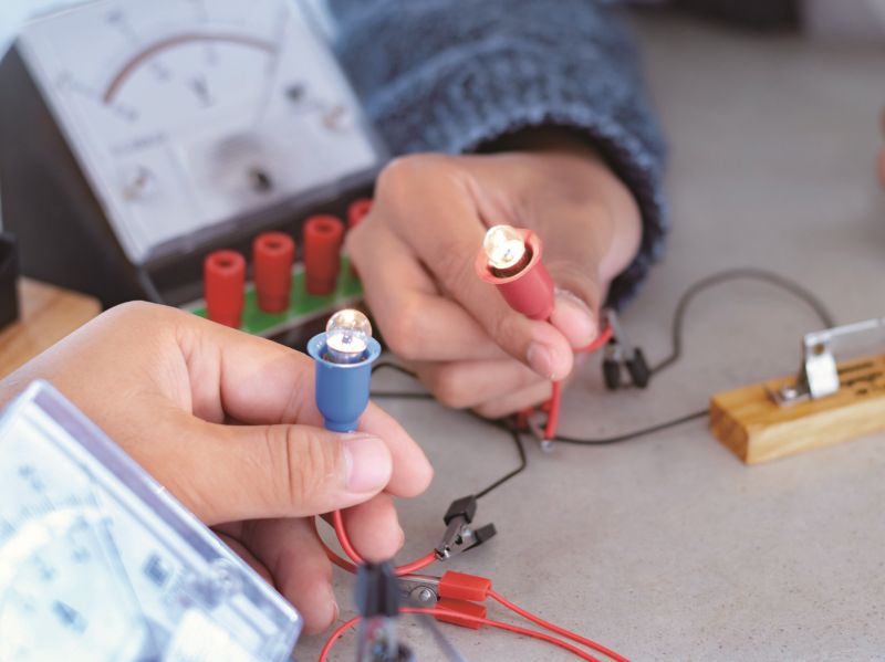 電荷也能看的見嗎？ 把靜電轉換成會亮的訊號